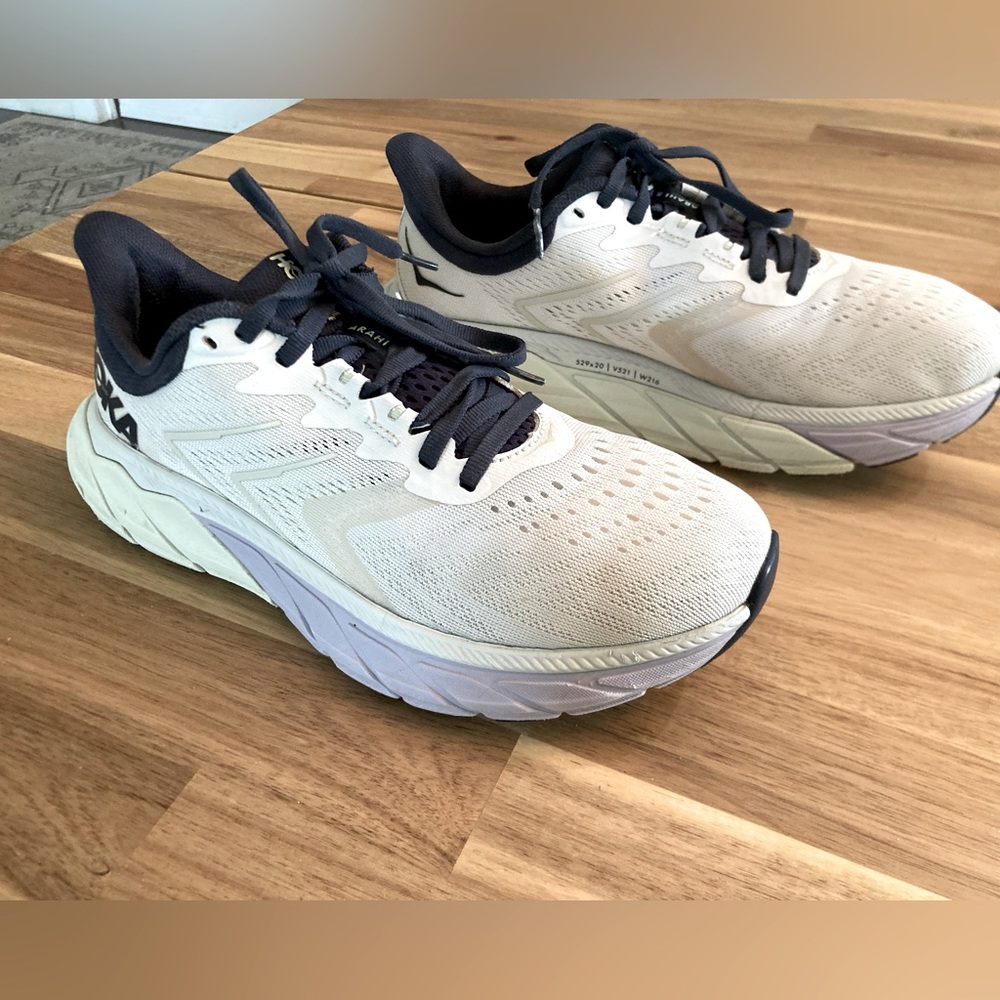 Hoka One Ahari 5 size 7 Wide